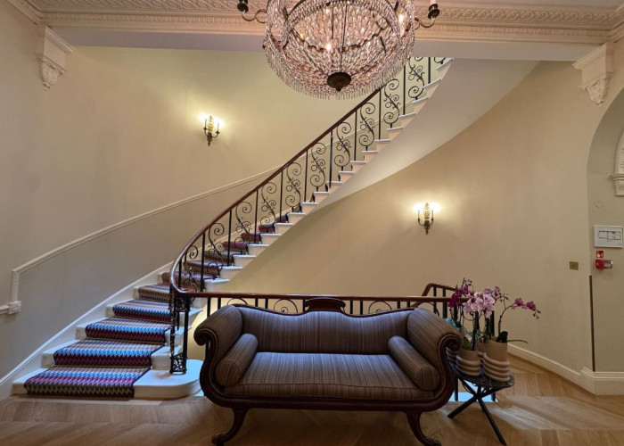 15. Staircase (Sweeping)
