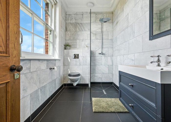 33. Bathroom