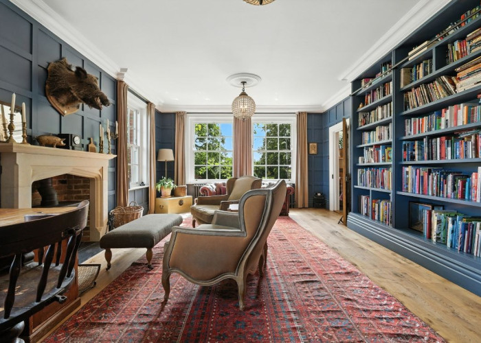 10. Library / Bookshop