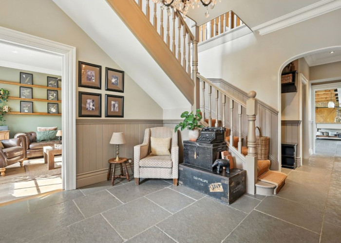 4. Stairway / Staircase