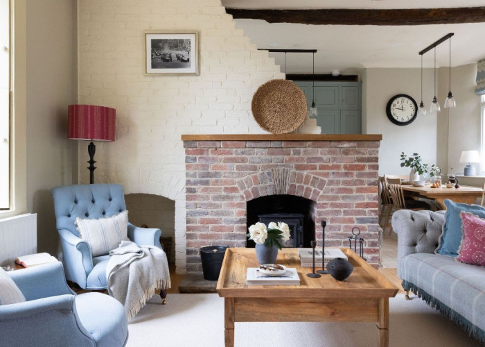 4. Livingroom, Fireplace