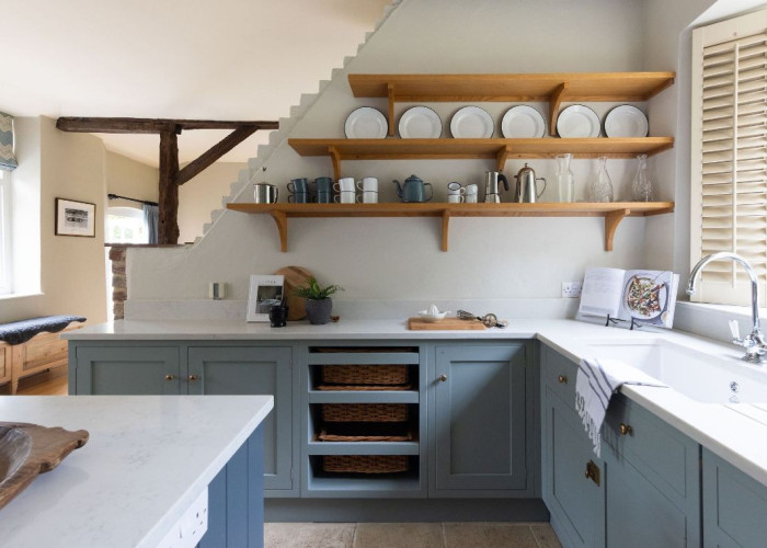 11. Kitchen (With Island), Kitchen (Coloured units), Kitchen (Modern), Kitchen With Table, Kitchen (White units)