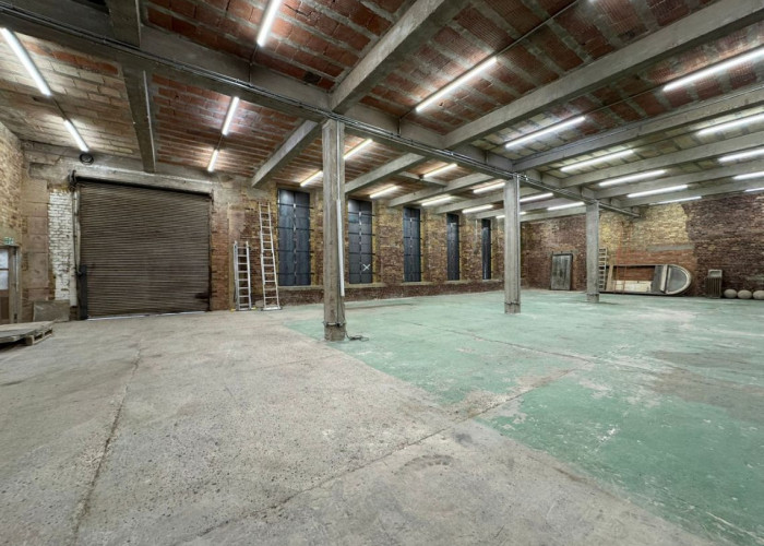 36. Warehouse (Dark)