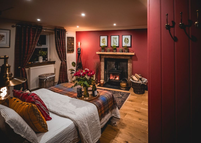 11. Bedroom (Double)