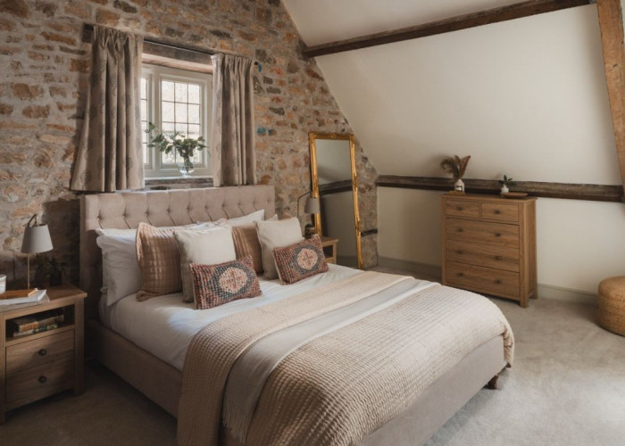 14. Bedroom (Double)