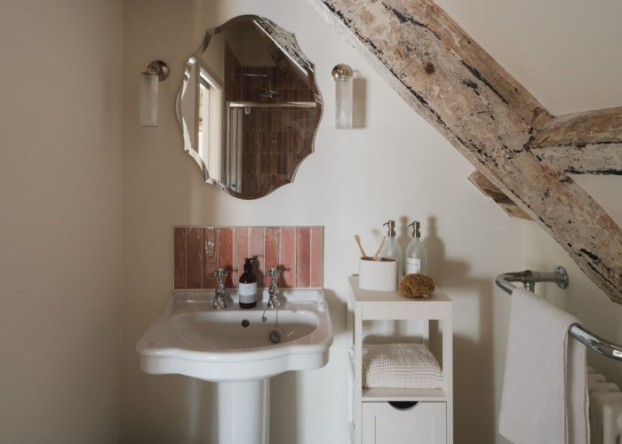 16. Bathroom