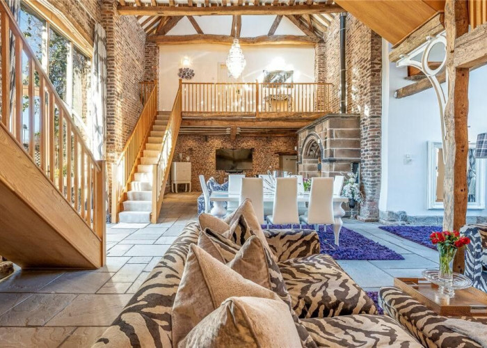 7. Stairway / Staircase, Landing