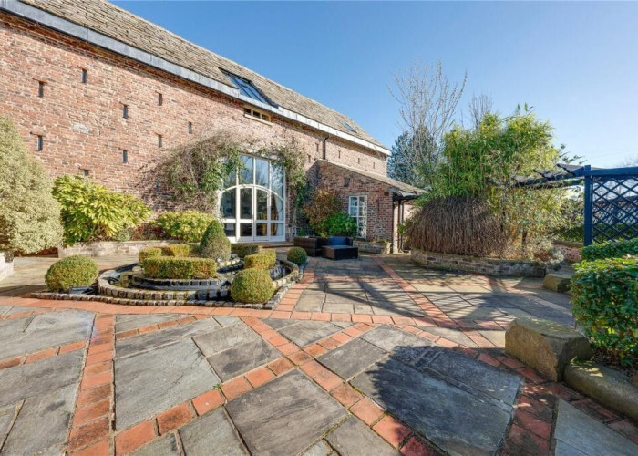 5. Courtyard