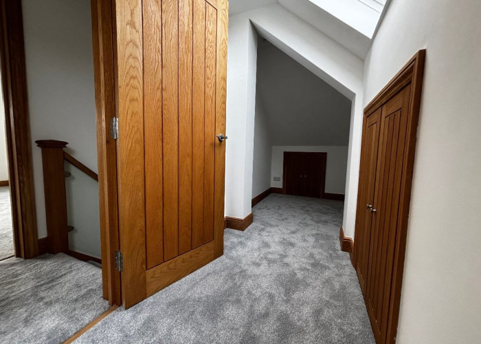 62. Stairway / Staircase, Landing