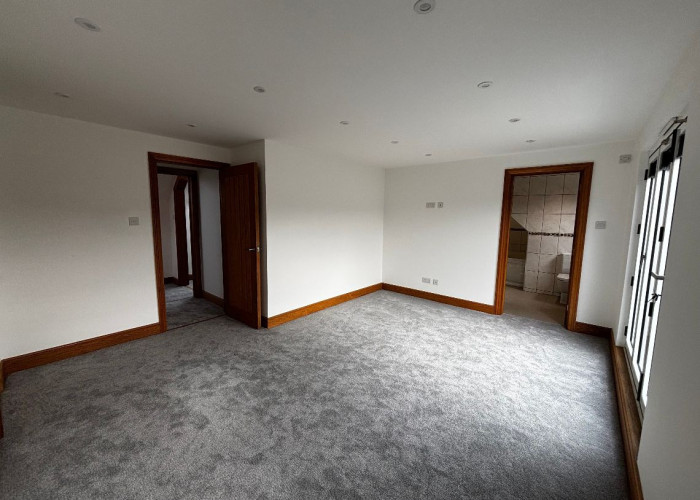80. Bedroom (Double), Empty Room
