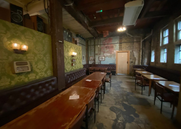 53. Pub / Bar