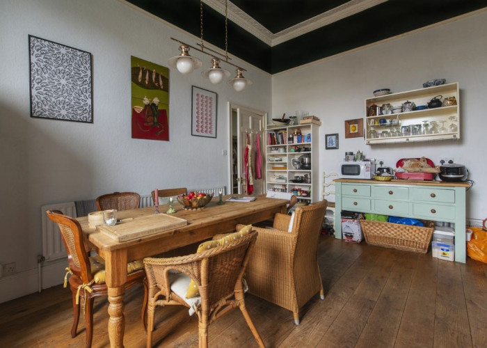 16. Kitchen With Table