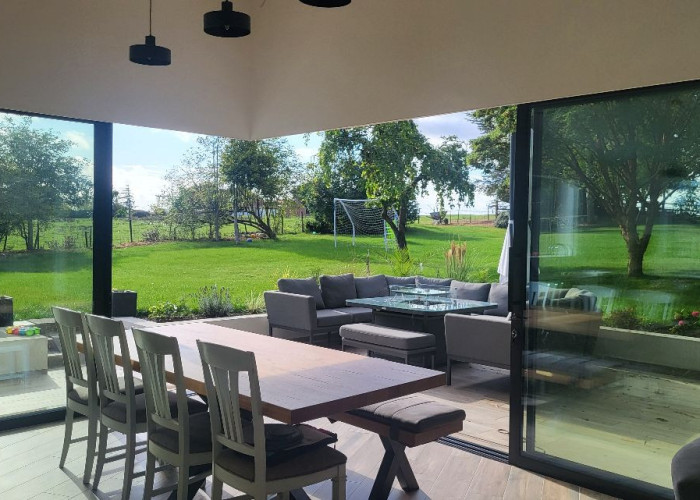 6. Patio / Veranda, Bi-Fold Doors