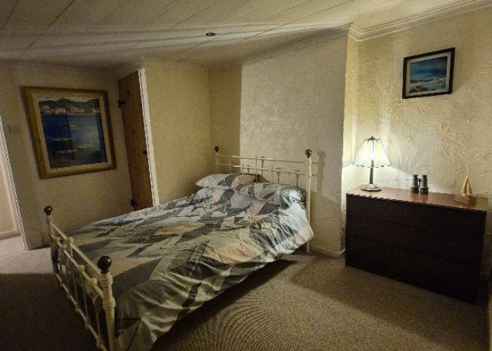 19. Bedroom (Double)