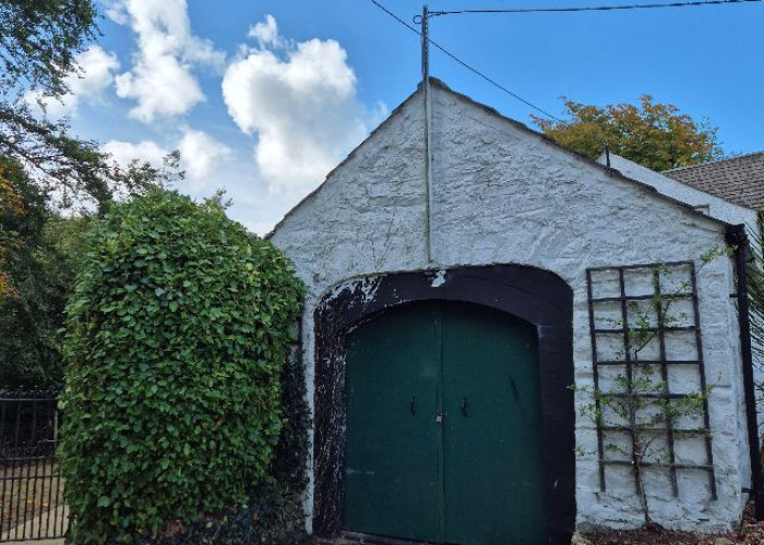 8. Garage