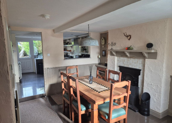 15. Diningroom