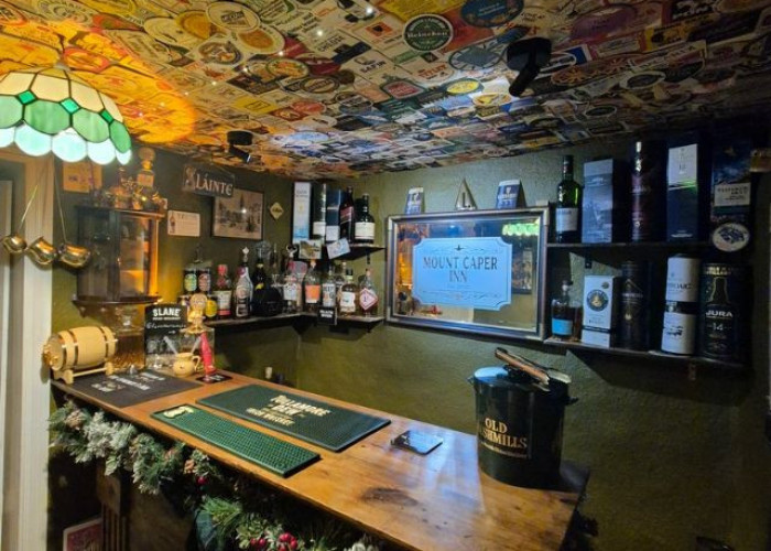 32. Bar (Home)