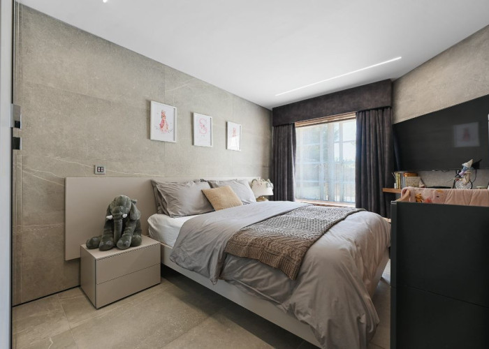 13. Bedroom (Double)