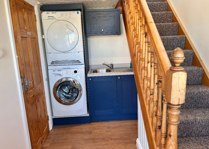 11. Stairway / Staircase, Utility Room