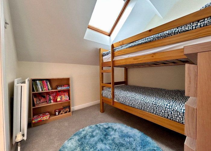 19. Bedroom (Childrens)