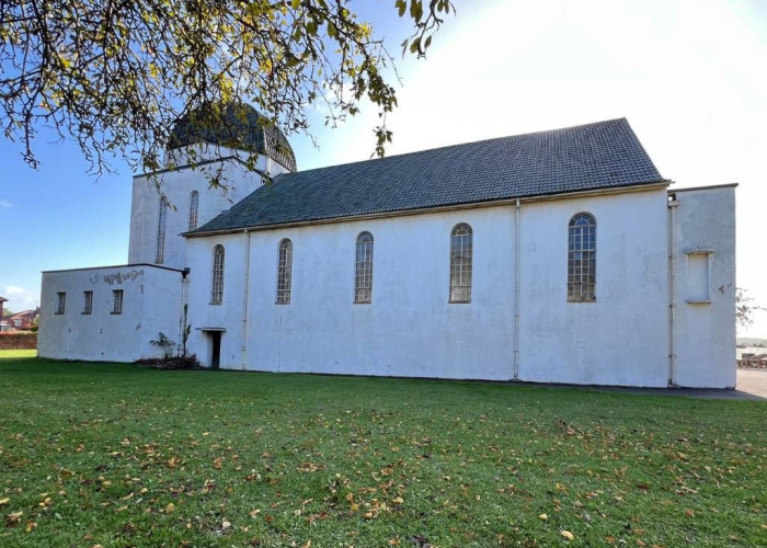 Church With Lots Of Natural Light For Filming