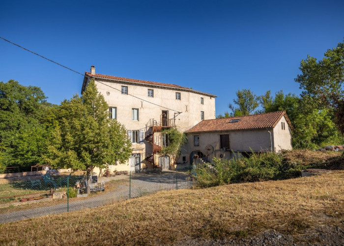 Beautiful Converted Mill For Filming