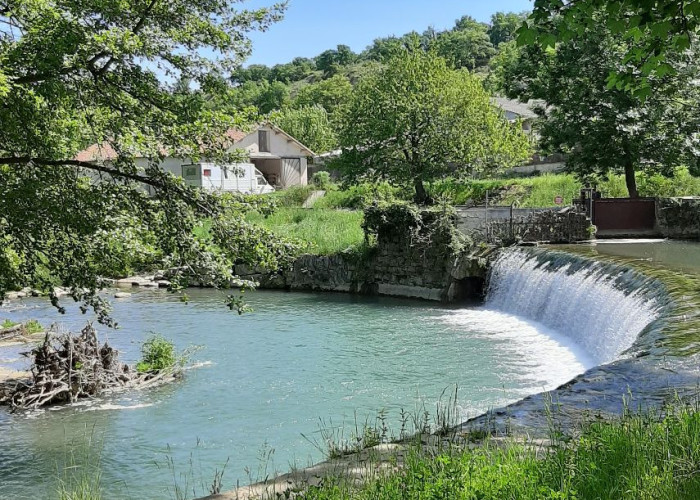 46. Lake / Pond, River / Stream