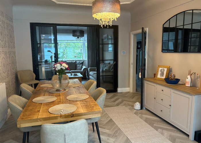 9. Diningroom