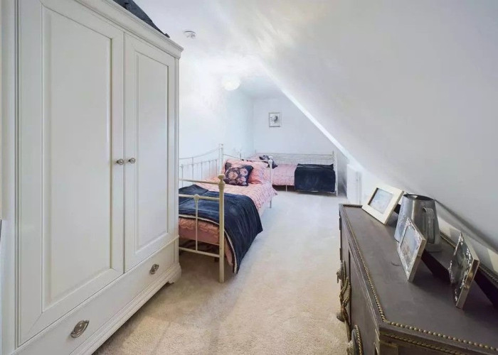 10. Bedroom (Double)