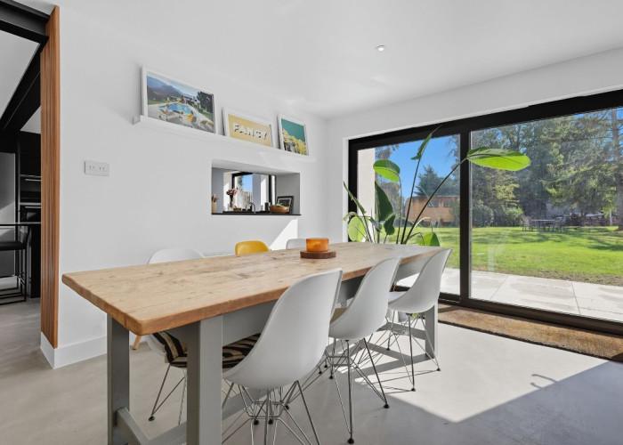 10. Diningroom