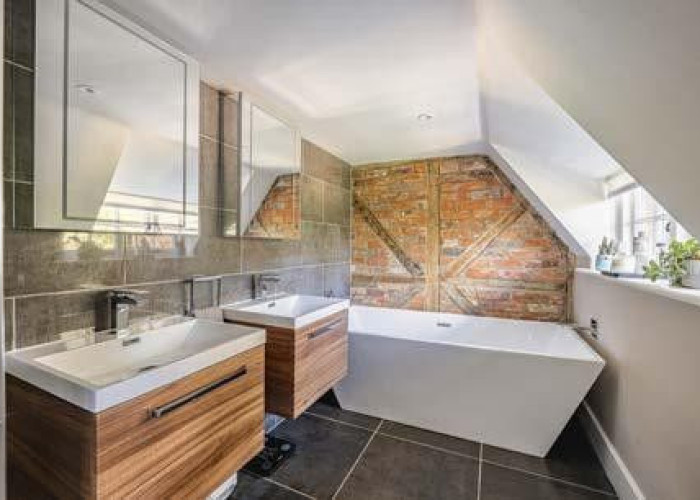 11. Bathroom (Roll Top), Bathroom (2 sinks)