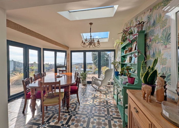 14. Diningroom