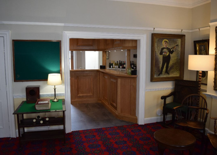 Georgian Townhouse With Variety Of Rooms For Filming