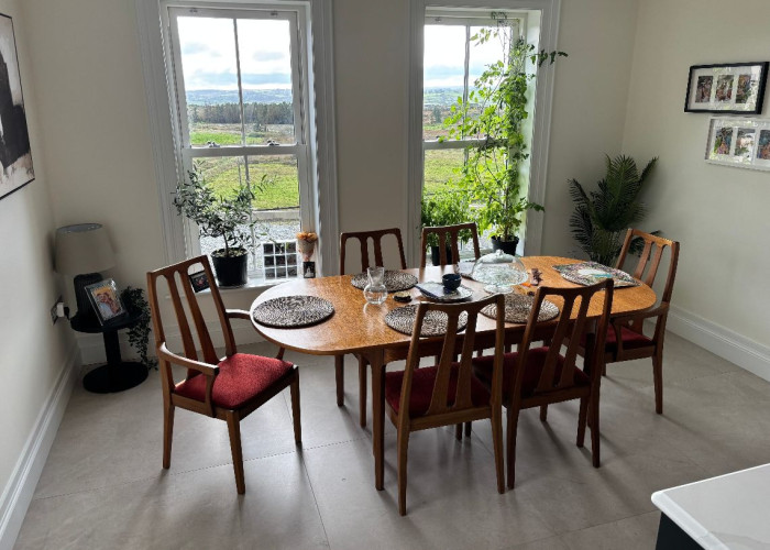 15. Kitchen With Table