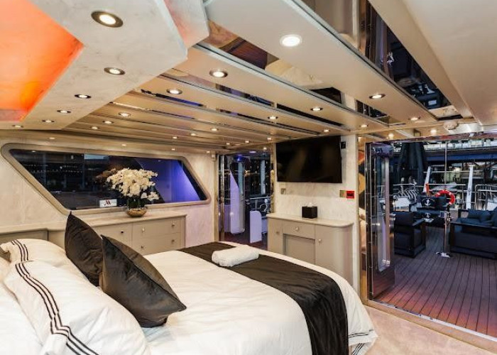 11. Bedroom (Double)