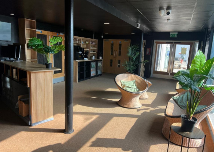 Indoor Golf Simulator For Filming