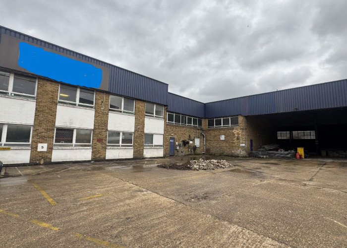 Large Versatile Industrial Space For Filming