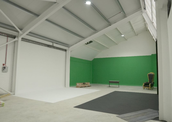 2. Studio, Studio Green Room