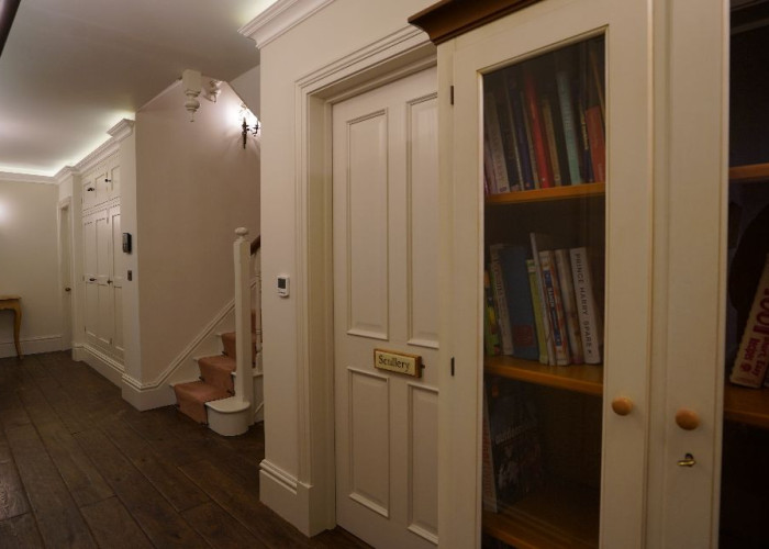 21. Stairway / Staircase, Hallway