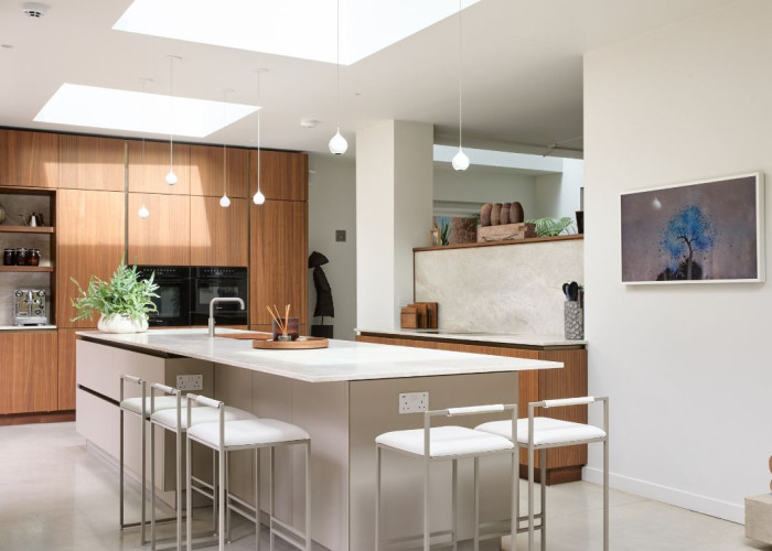 Modern Detached House For Filming