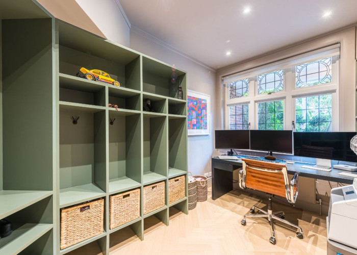 24. Home Office / Study