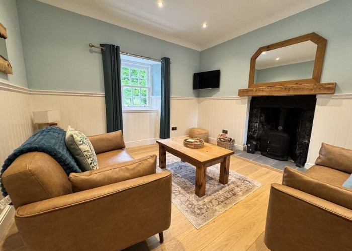 3. Livingroom, Fireplace