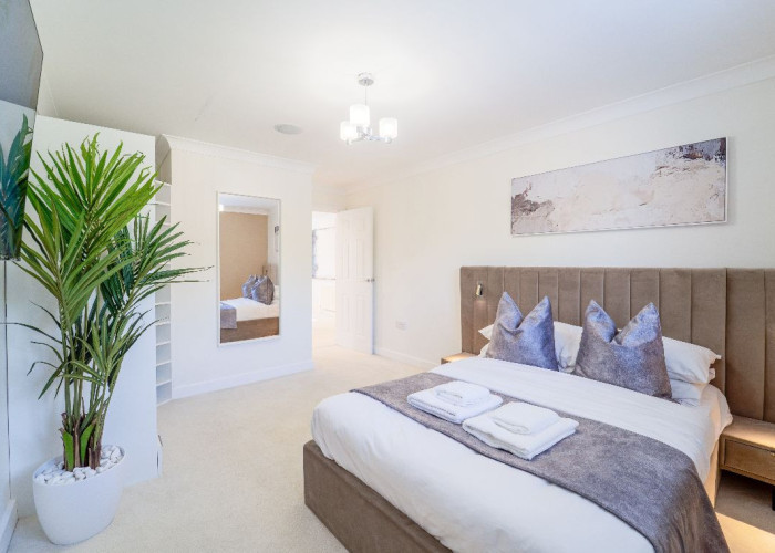 38. Bedroom (Double)