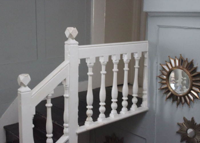 14. Stairway / Staircase, Landing