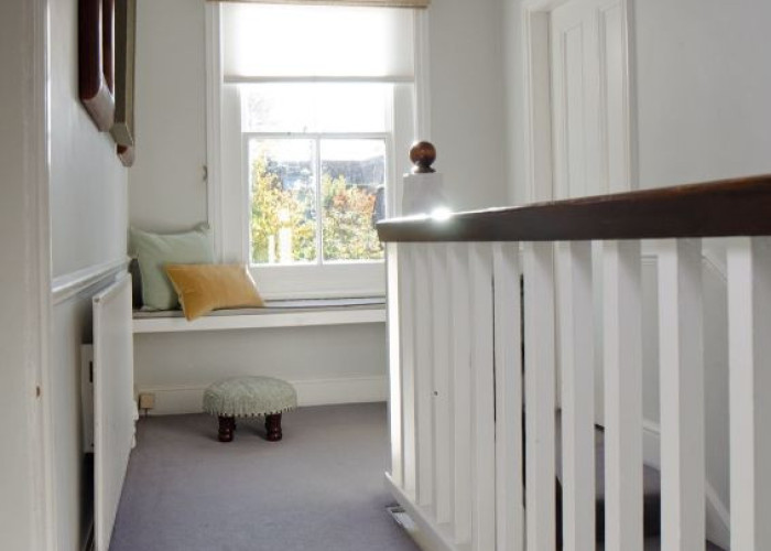 21. Stairway / Staircase, Landing