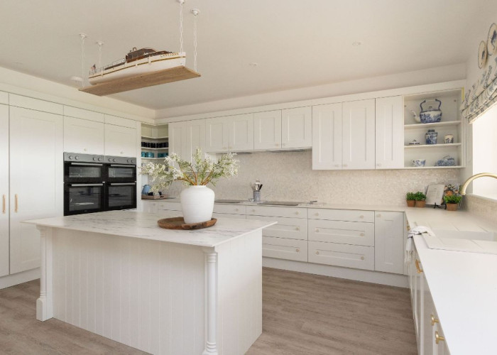 3. Kitchen (With Island), Kitchen (Modern), Kitchen (White units), Kitchen (Electric/Induction Hob)