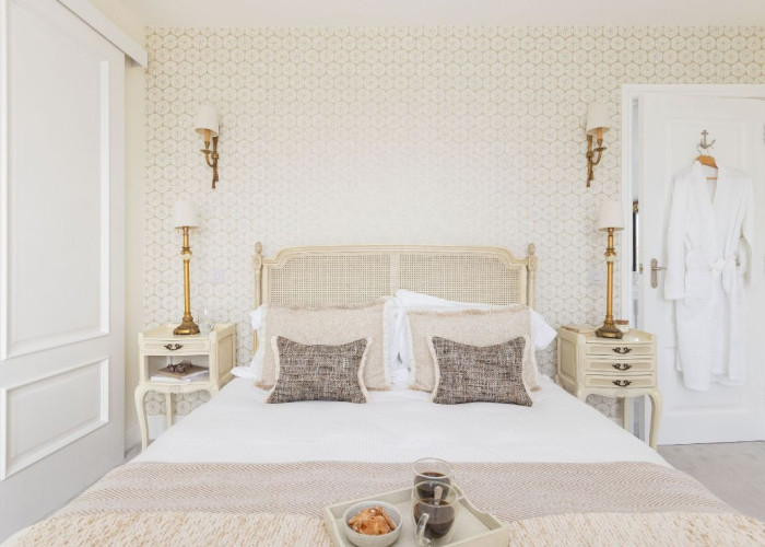 16. Bedroom (Double)