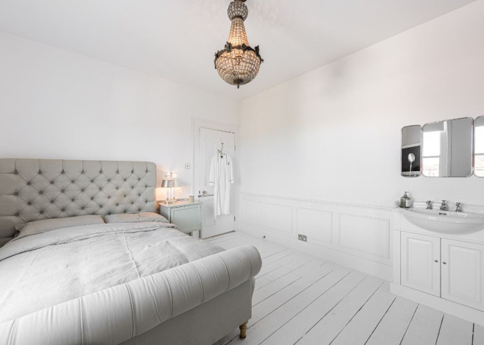 15. Bedroom (Double)