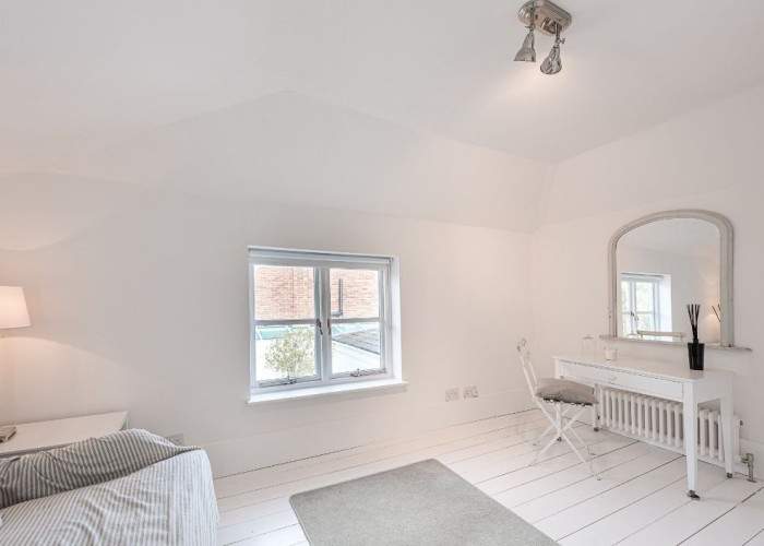 24. Bedroom (Double)