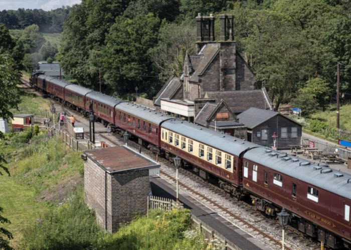 Dining Coaches For Filming